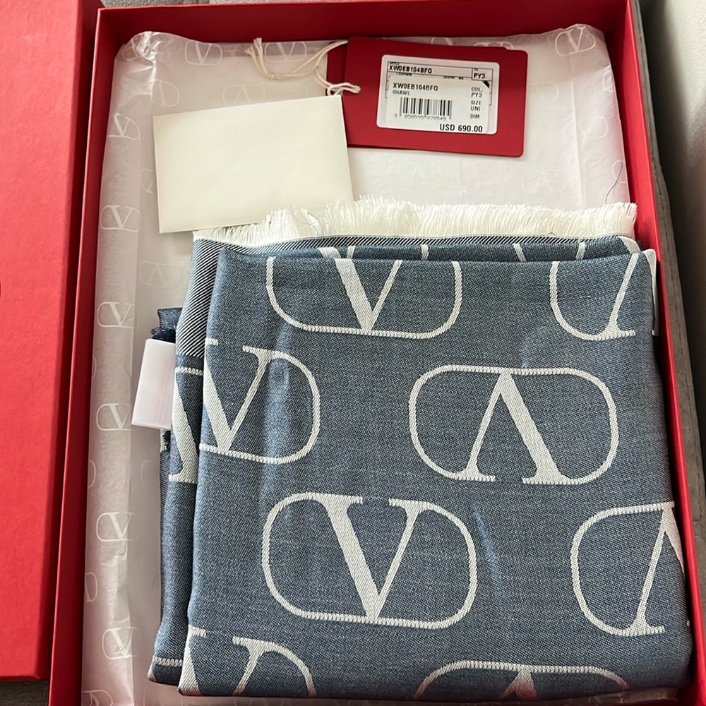 Valentino Shawl blue & white